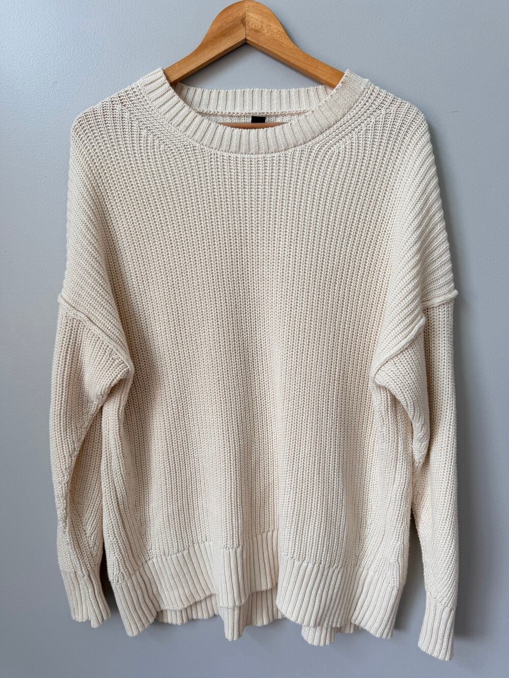 American Eagle Cream Oversized Ribbed Knit Crewneck Sweater 100% Cotton SzMedium
